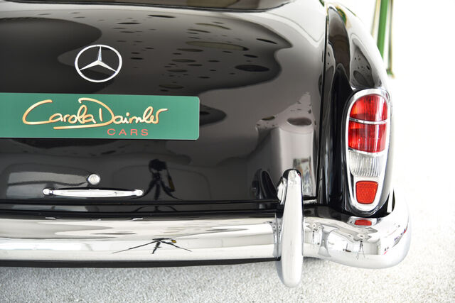 Mercedes-Benz Ponton 220 SE