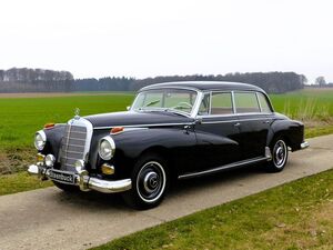 Mercedes-Benz 300 300 d