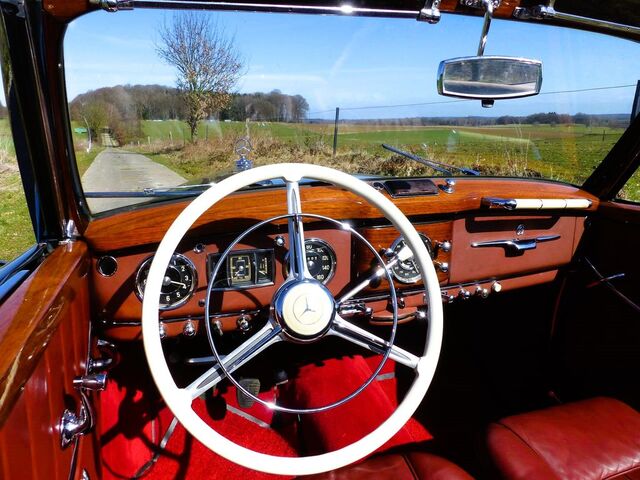 Mercedes-Benz 220 220 Cabriolet A