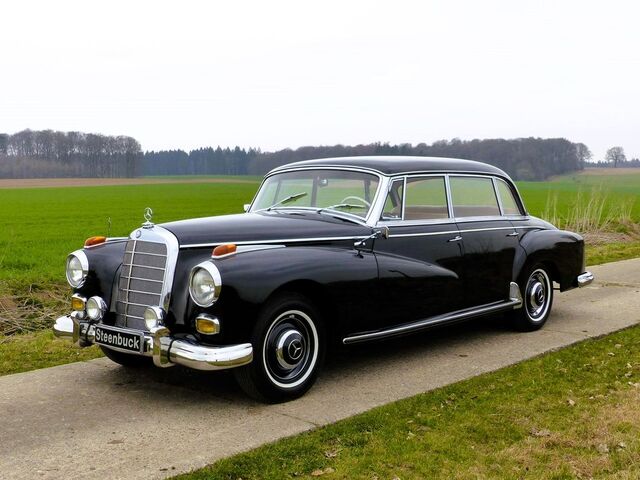 Mercedes-Benz 300 300 d