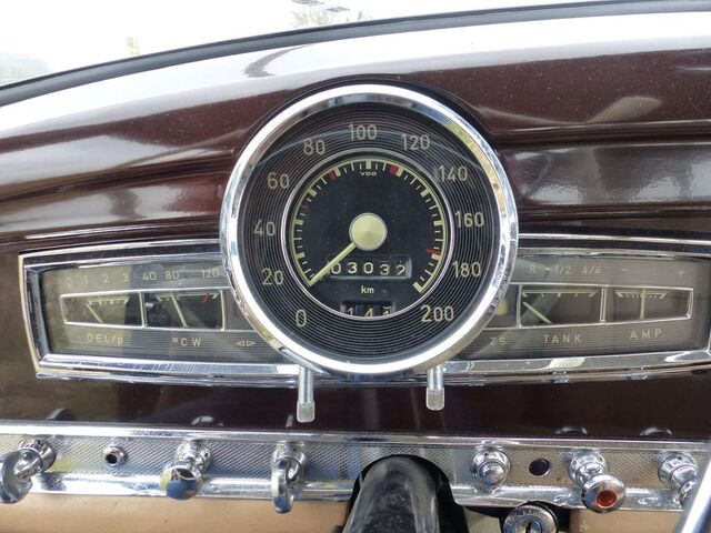 Mercedes-Benz 300 300 d