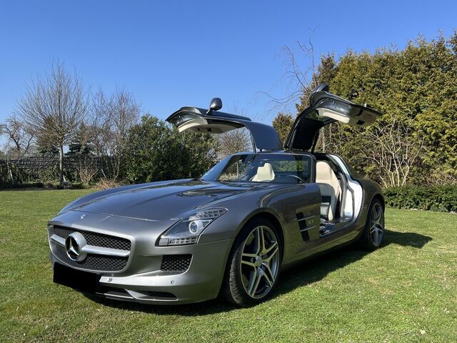 Mercedes-Benz SLS AMG