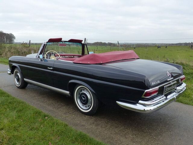 Mercedes-Benz 220 220 SE b