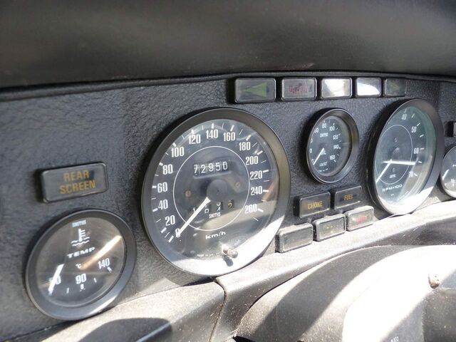 Aston Martin V8 V8