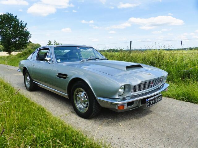 Aston Martin V8 V8