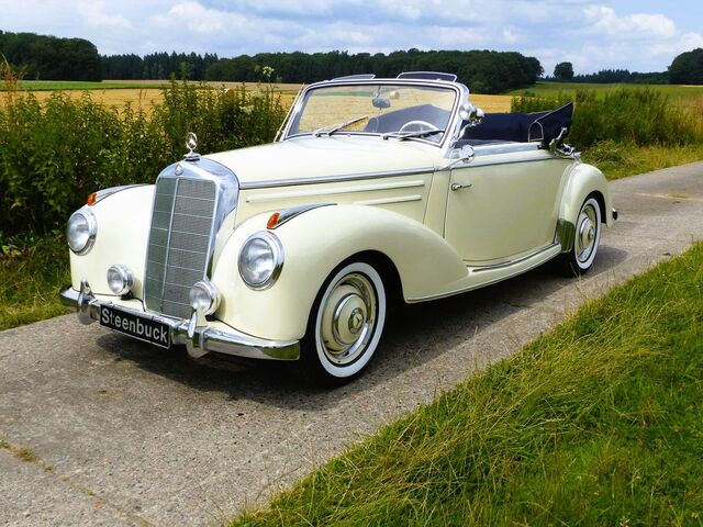 Mercedes-Benz 220