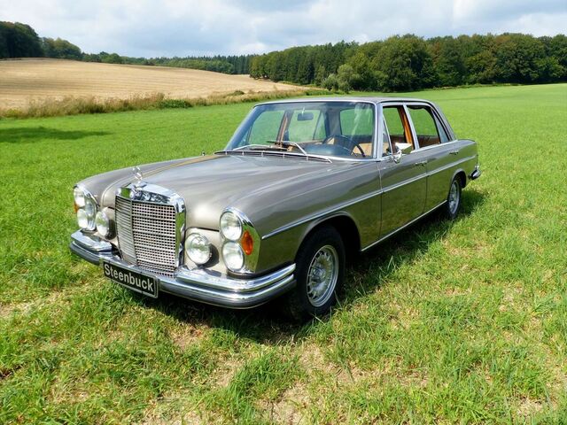 Mercedes-Benz 300