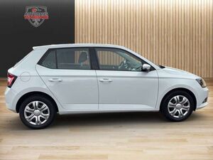 Skoda Fabia Ambition Green Tec  -  1.2 TSI mit AHK abnehm.