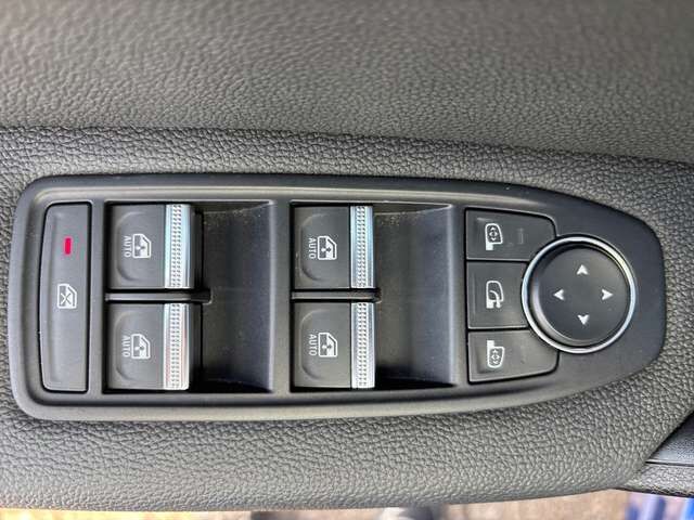 RENAULT Captur Techno Ansicht 9 für Fahrzeugdetailseite