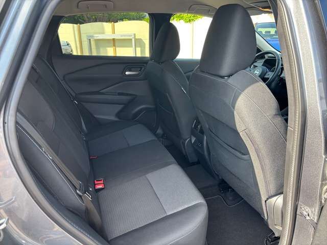 NISSAN Qashqai N-Connecta 4x4 Ansicht 26 für Fahrzeugdetailseite