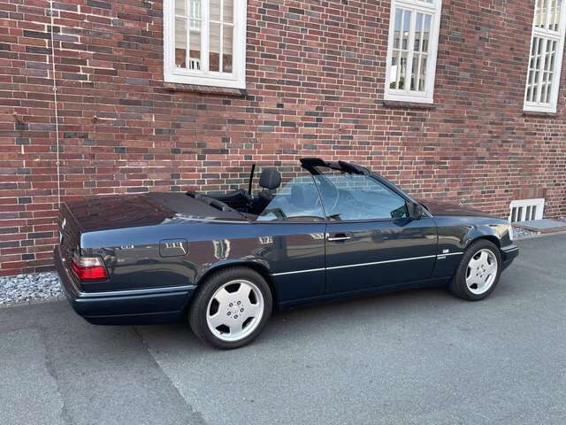 Mercedes-Benz E220 E-Klasse Cabrio *** geringe Laufleistung