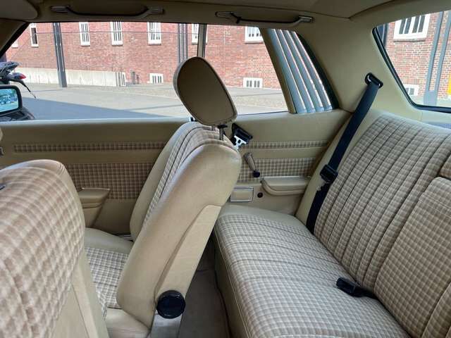 Mercedes-Benz SLC 280 *** original 117.065 km und sehr schön!