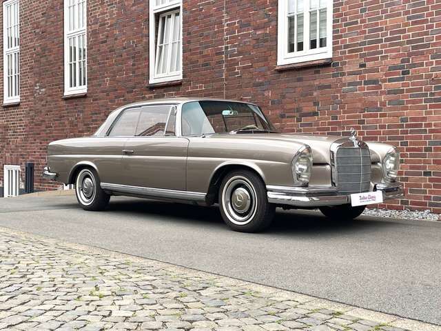 Mercedes-Benz 220 SEb W111 Coupe *** komplett restauriert