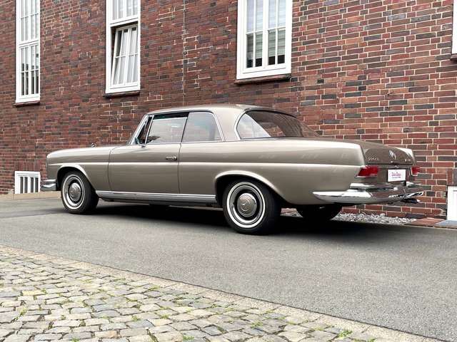 Mercedes-Benz 220 SEb W111 Coupe *** komplett restauriert