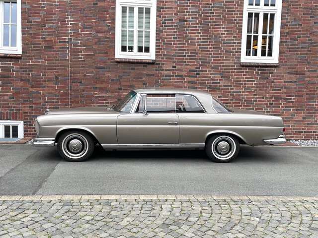 Mercedes-Benz 220 SEb W111 Coupe *** komplett restauriert