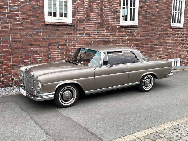 Mercedes-Benz 220 SEb W111 Coupe *** komplett restauriert