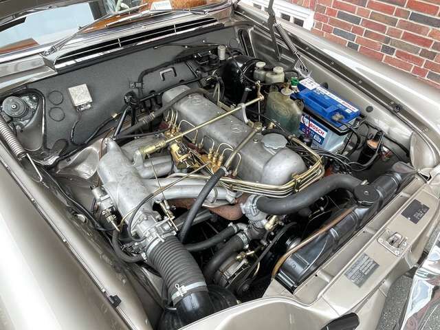 Mercedes-Benz 220 SEb W111 Coupe *** komplett restauriert