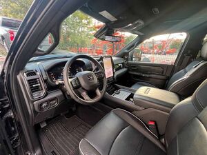 Dodge RAM 3500 Dually Crew Cab Limited 6.7TD HO