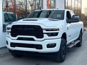 Dodge RAM 3500 Laramie Night Crew Cab 6.7HO 8 Gang