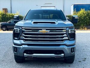 Chevrolet Silverado 2500 Crew Cab 6.6l V8 Duramax TD MY 26