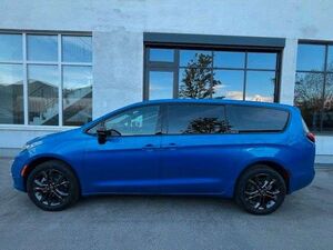 Chrysler Pacifica 100th Anniversary 3.6l AWD