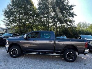 Dodge RAM 2500 Crew Cab Laramie 6.7l HO