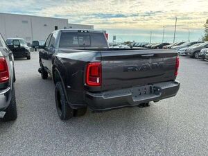 Dodge RAM 3500 Dually Crew Cab Laramie Night 6.7TD HO