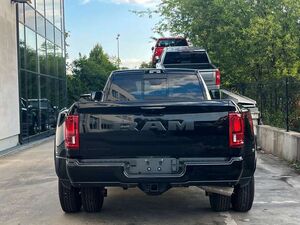 Dodge RAM 3500 Dually Crew Cab Limited 6.7TD HO