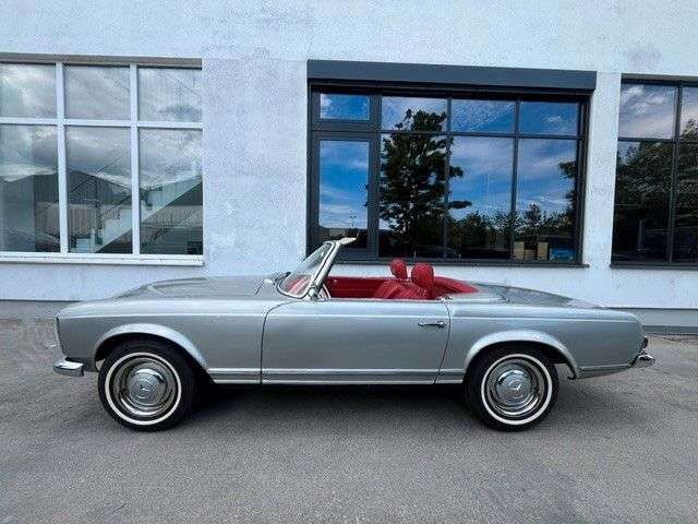 Mercedes-Benz SL 230