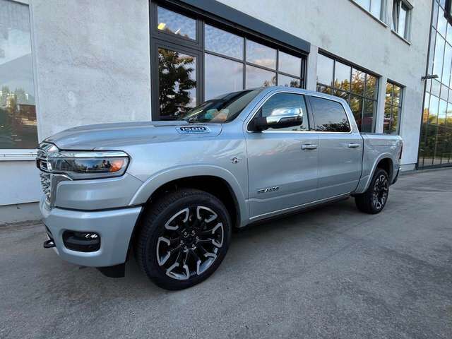 Dodge RAM Ram 1500 Crew Cab Longhorn  5.7l V8 MY26