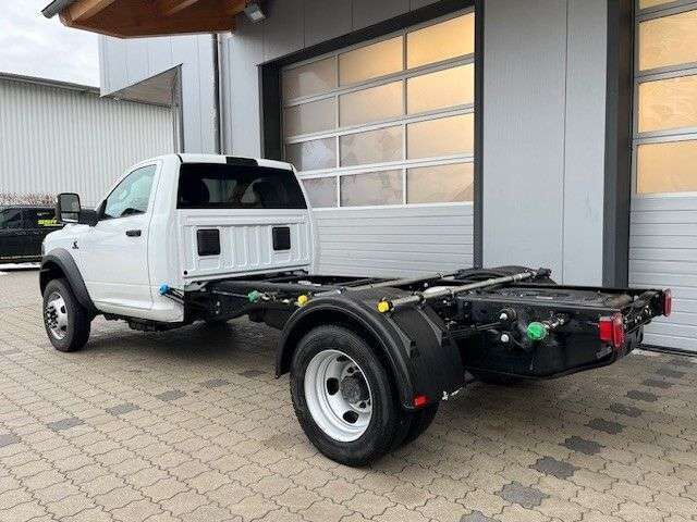 Dodge RAM 5500 Reg Chassis  6.7l TD T1 69.900.-?