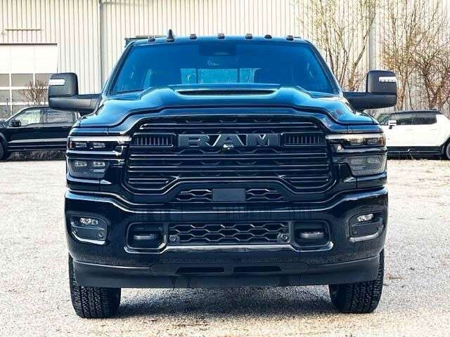Dodge RAM 3500 Laramie RamBox Night Crew 6.7HO 8 Gang