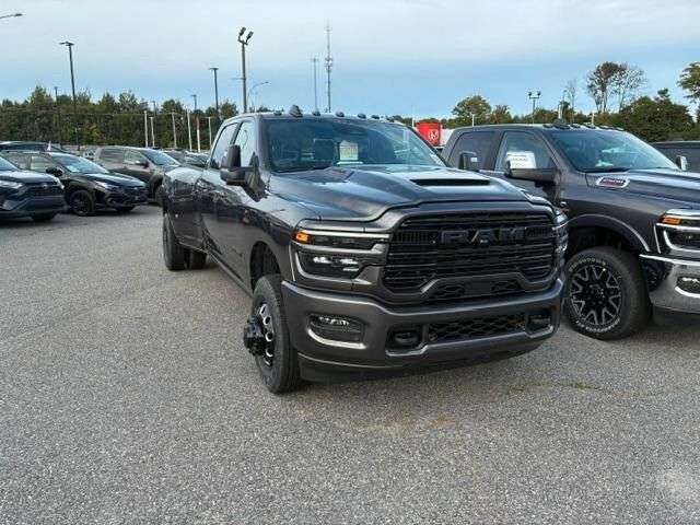 Dodge RAM 3500 Dually Crew Cab Laramie Night 6.7TD HO