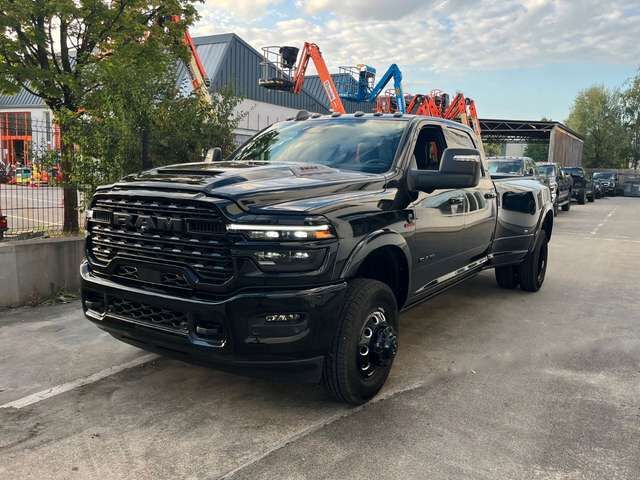 Dodge RAM 3500 Dually Crew Cab Limited 6.7TD HO