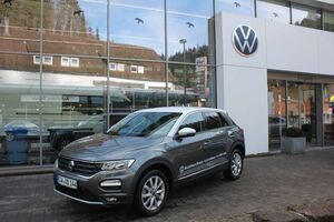 VW T-Roc Active 1.5 TSI DSG AHK,Navi,PDC,ACC,APP
