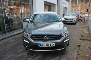 VW T-Roc Active 1.5 TSI DSG AHK,Navi,PDC,ACC,APP