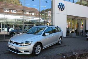 VW Golf VII Variant Comfortline 1.5TSI DSG Navi,AHK