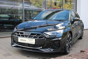 Audi S3 Sportback 2.0 TFSI quattro *Akrapovic, Carbon