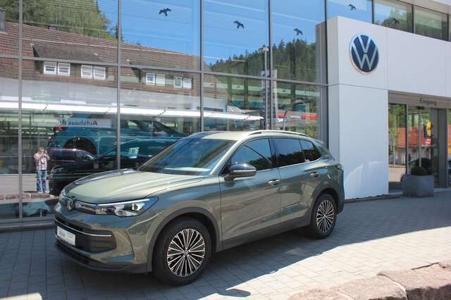 VW Tiguan Goal 1.5 eTSI  DSG Navi,LED,AHK,ACC