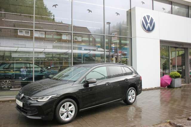 VW Golf VIII Variant Life 1.5 eTSI DSG Navi,LED,PDC