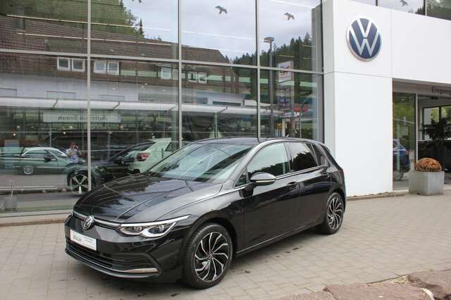 VW Golf VIII Lim. Move 1.5 eTSI DSG Navi,AHK,LED
