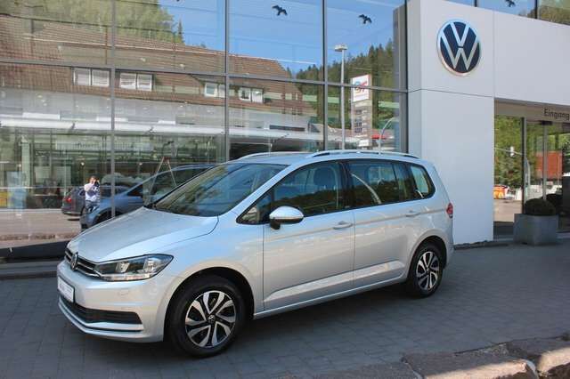 VW Touran Active 1.5 TSI DSG Navi,ACC,PDC,AHK