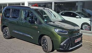 Toyota Proace City L1 Team Deutschland + Ganzjahresreifen + + +