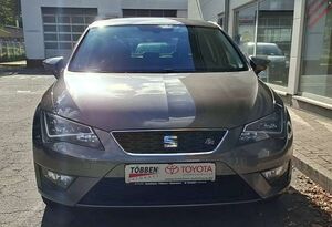 SEAT Leon FR + Ganzjahresreifen + Garantie + LED + Winter P. + Alcantara