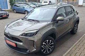 Toyota Yaris Cross Hybrid FWD Team D + Safety P. + Winter P. + +