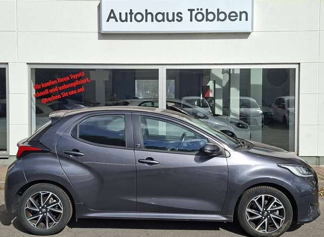 Toyota Yaris Hybrid Team D + Ganzjahresreifen + Safety P. + Komfort P. + Garantie