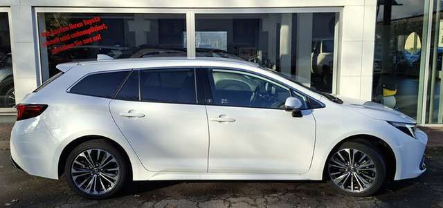 Toyota Corolla Hybrid Team D + Technik Paket + Garantie +++