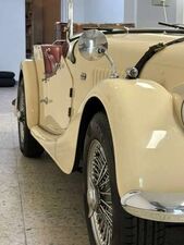 Morgan 4/4 Roadster  RHD