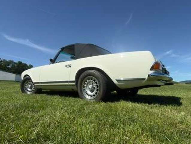 Mercedes-Benz SL 280 Pagode