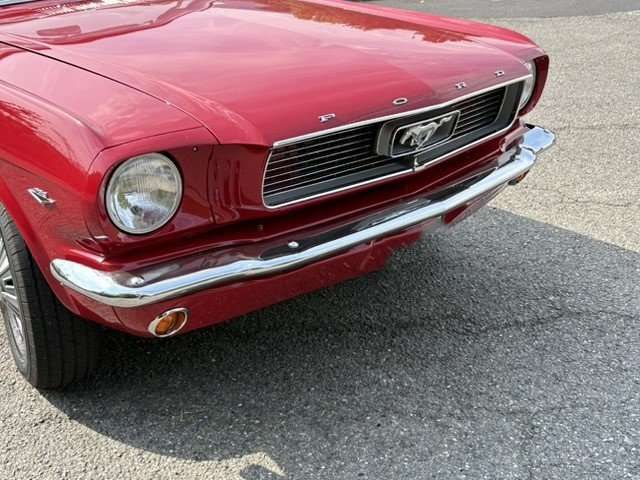 Ford Mustang Cabrio / Ponyausstattung